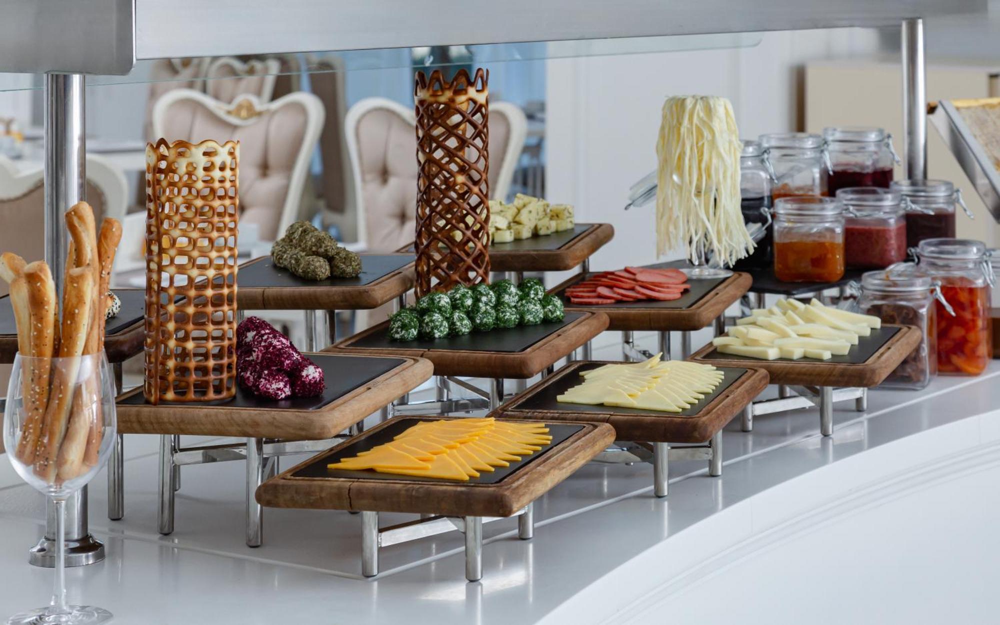 Shamakhi Palace Sharadil Seredil Exterior photo A cheese platter