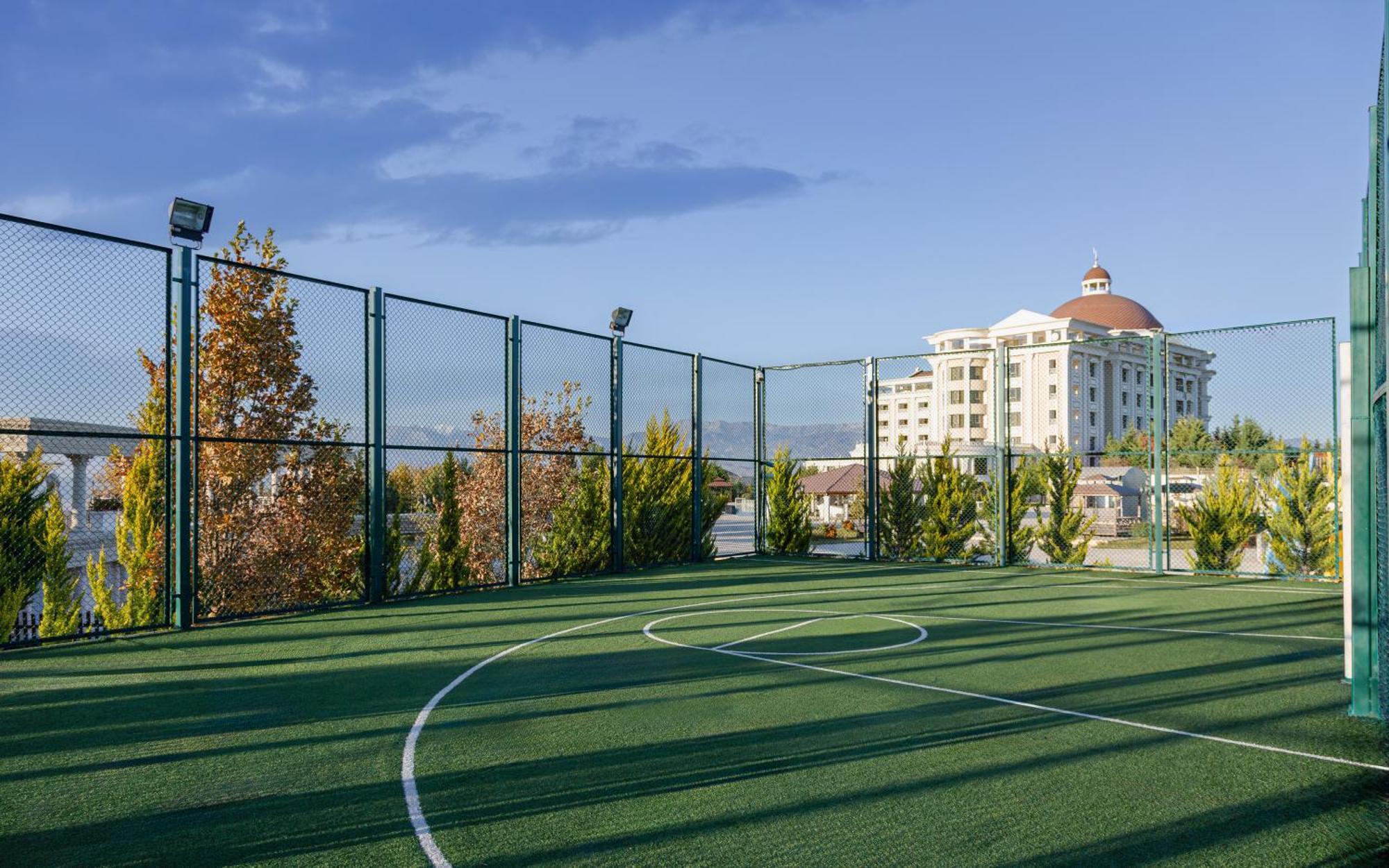 Shamakhi Palace Sharadil Seredil Exterior photo Tennis courts at the resort