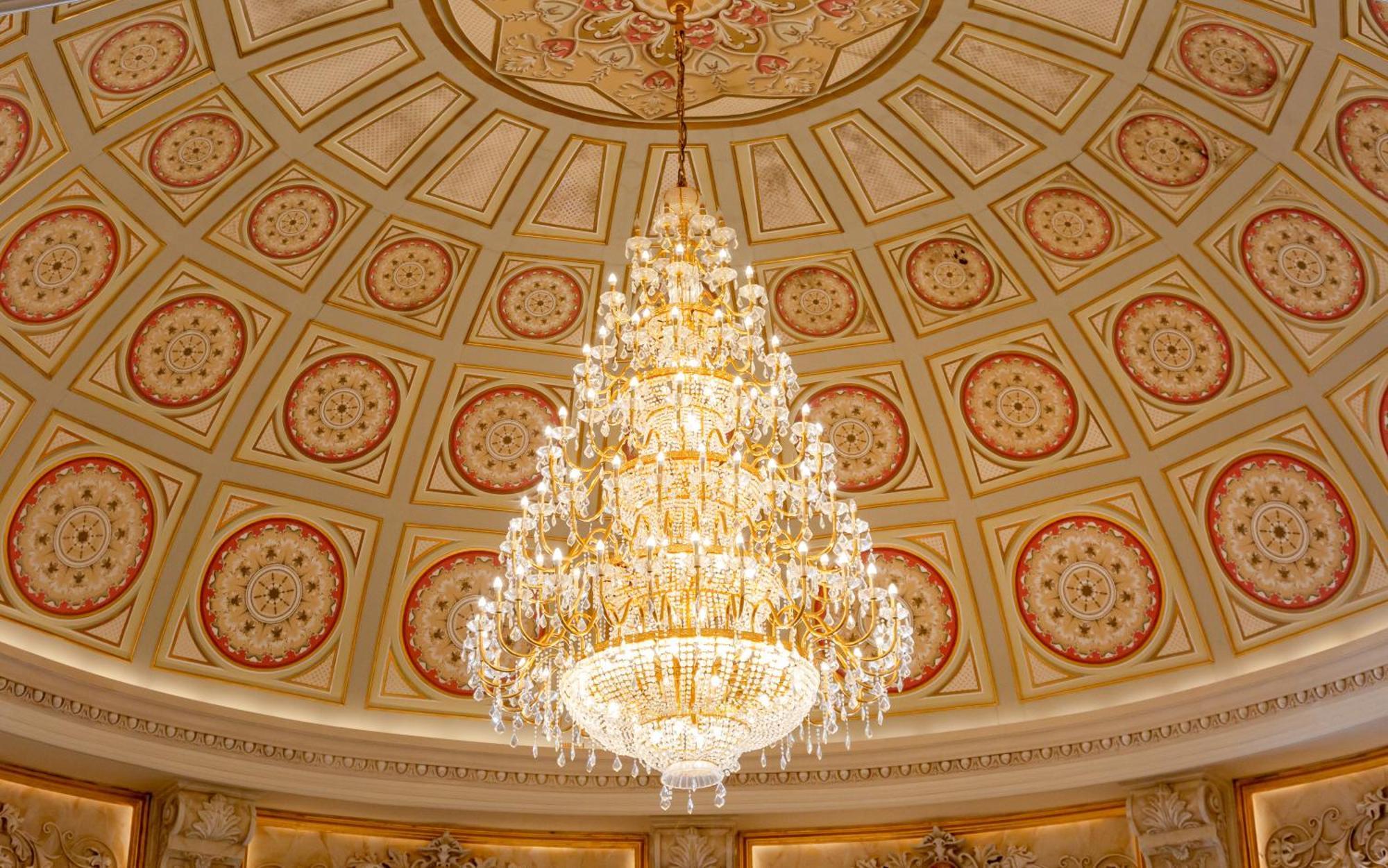 Shamakhi Palace Sharadil Seredil Exterior photo The ceiling of the ballroom